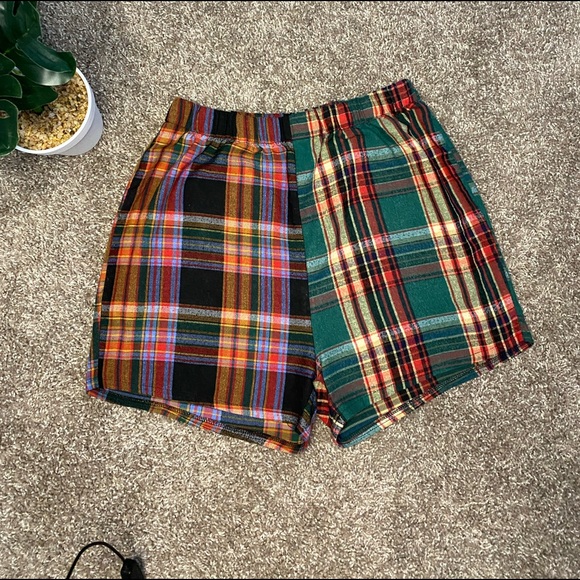 Elastic Waist Shorts - Picture 3 of 9